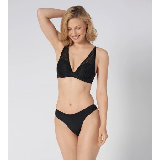 Aura Spotlight High Leg String