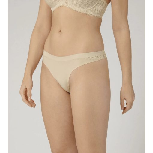 Aura Spotlight High Leg String