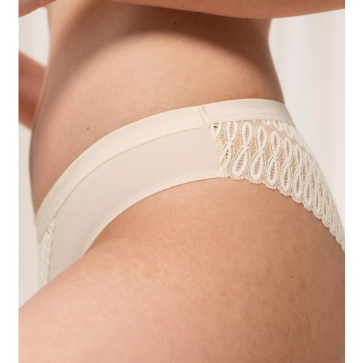 Aura Spotlight Brazilian